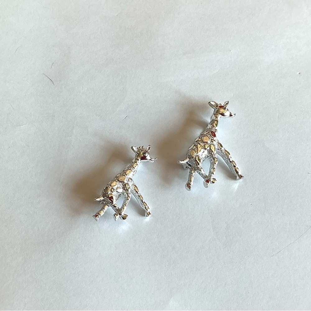 Vintage Gerry’s Giraffe Sweater Pins Super Cute